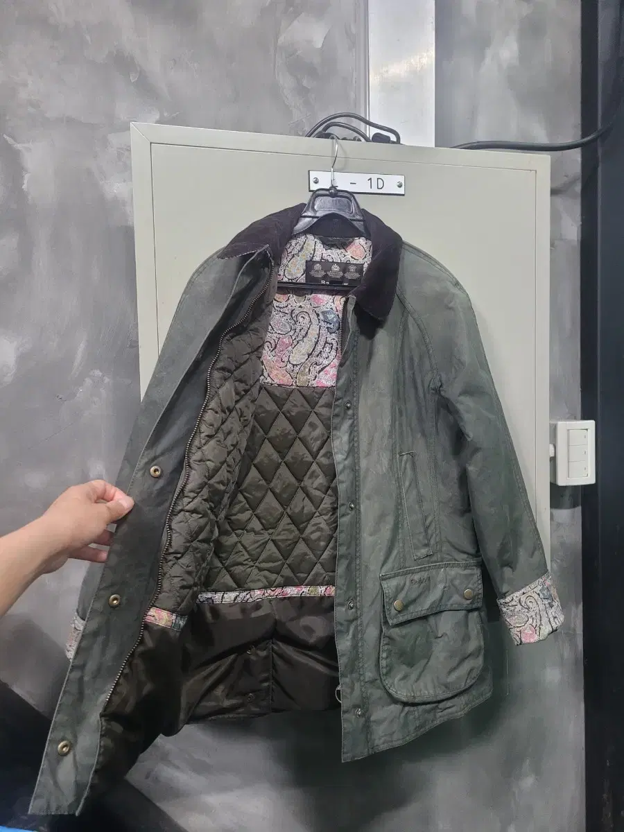 thumbnail-1